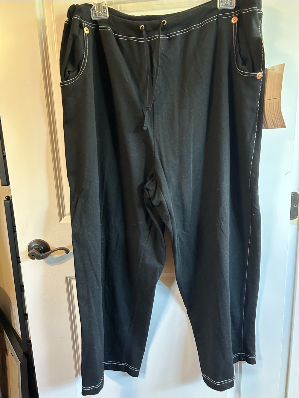Onque Woman Black Men's Drawstring Joggers with Contrast Stitching